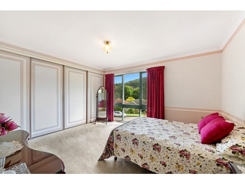 33 Joyce Ave, Wyoming NSW 2250