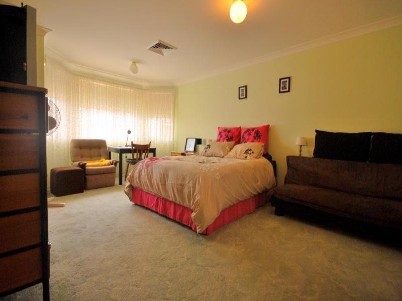 17 The Valley Way, Lisarow NSW 2250