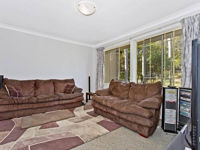 7 Dougal Drive, Wyoming NSW 2250