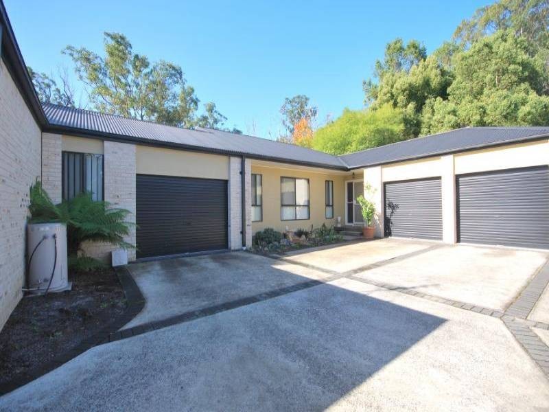 15 & 15B Kathleen Morreau Road, Niagara Park NSW 2250