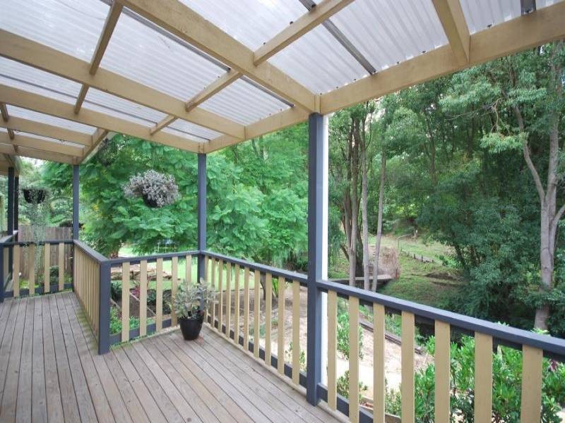 15 & 15B Kathleen Morreau Road, Niagara Park NSW 2250