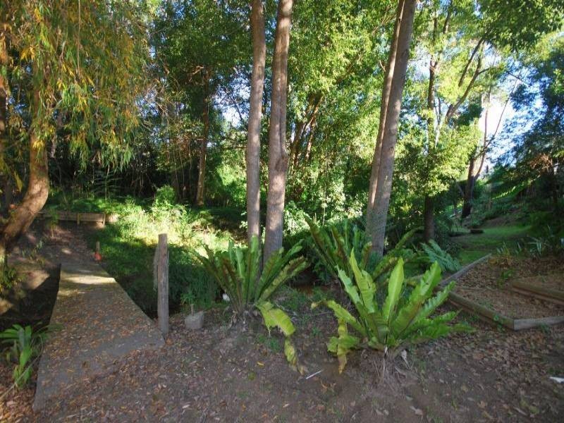 15 & 15B Kathleen Morreau Road, Niagara Park NSW 2250