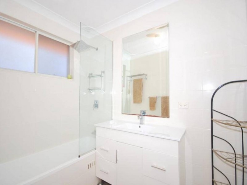 27 Darryl Road, Wyoming NSW 2250