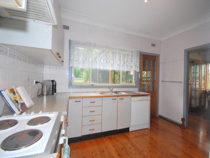 577 Pacific Highway, Wyoming NSW 2250