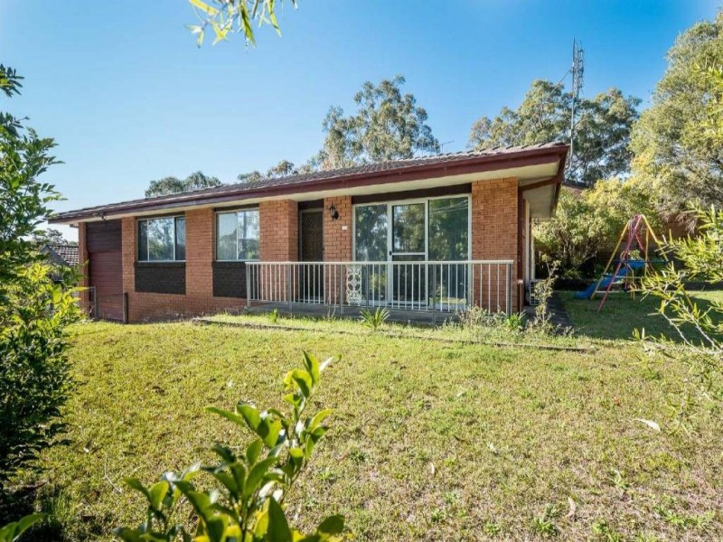 1 Maranoa Street, Wyoming NSW 2250