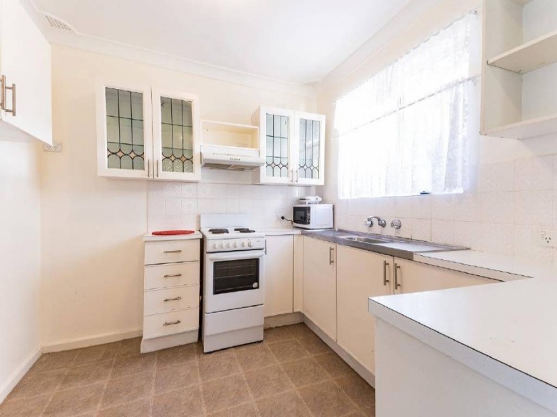 1 Maranoa Street, Wyoming NSW 2250