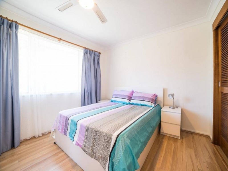 1 Maranoa Street, Wyoming NSW 2250