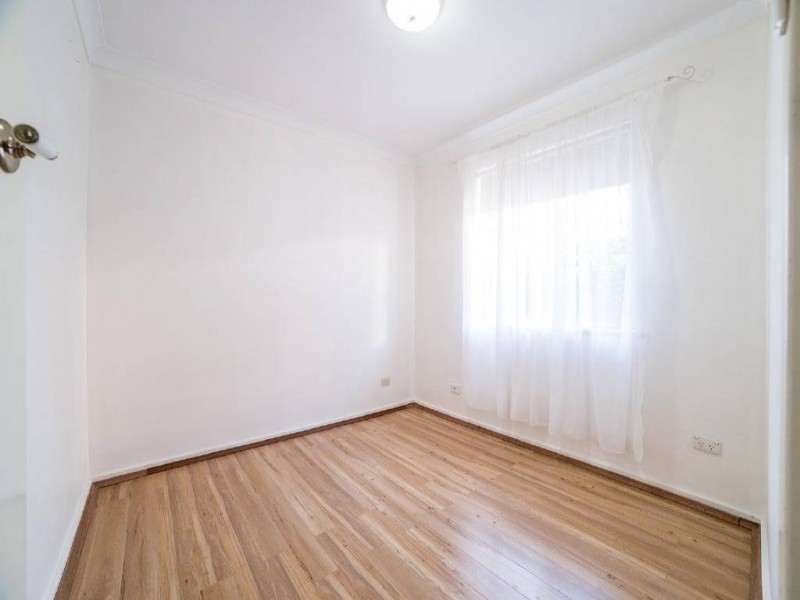 1 Maranoa Street, Wyoming NSW 2250