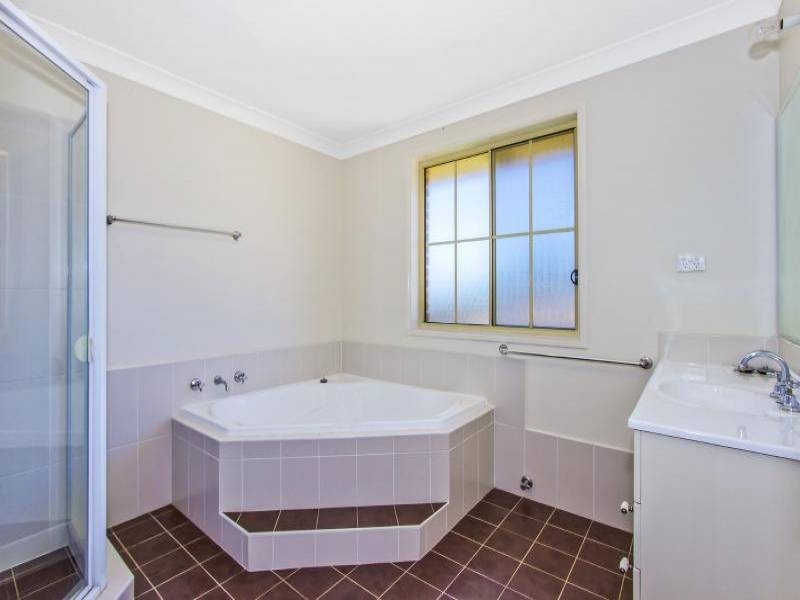 27 Corella Crescent, Narara NSW 2250