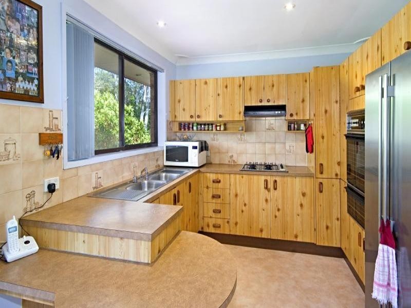 13 Pecan Close, Wyoming NSW 2250