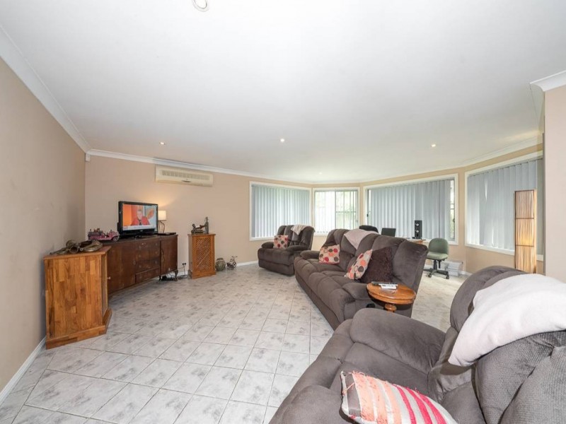 14 Carolyn Close, Kariong NSW 2250