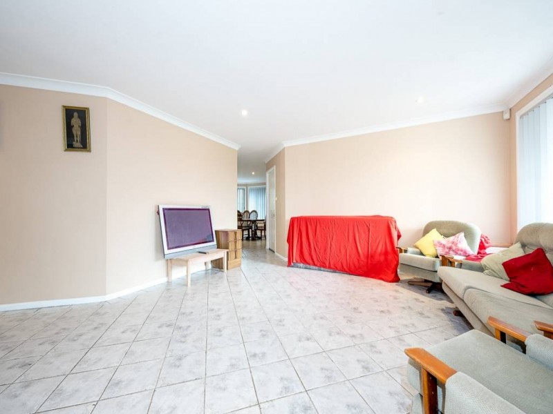 14 Carolyn Close, Kariong NSW 2250