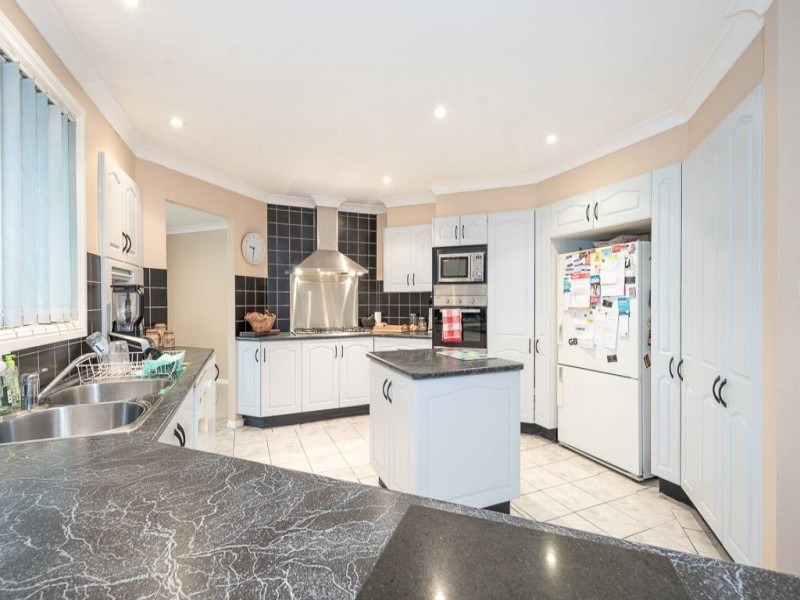 14 Carolyn Close, Kariong NSW 2250