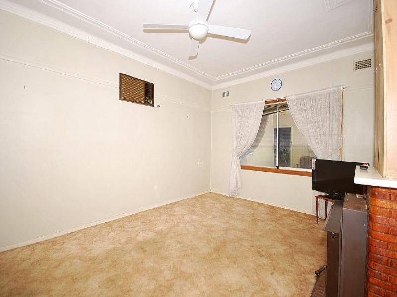 213 Gertrude Street, North Gosford NSW 2250