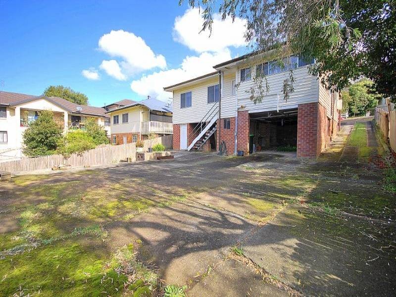 213 Gertrude Street, North Gosford NSW 2250