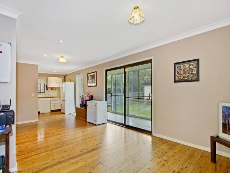 39 Blue Waters Parade, Tascott NSW 2250