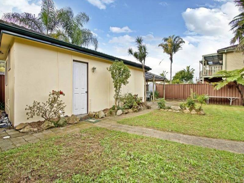 39 Blue Waters Parade, Tascott NSW 2250