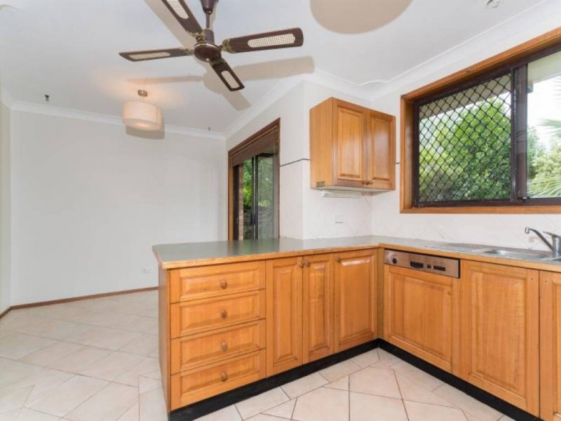 42 Georgia Avenue, Wyoming NSW 2250