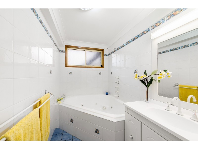 40 Barkala Street, Lisarow NSW 2250