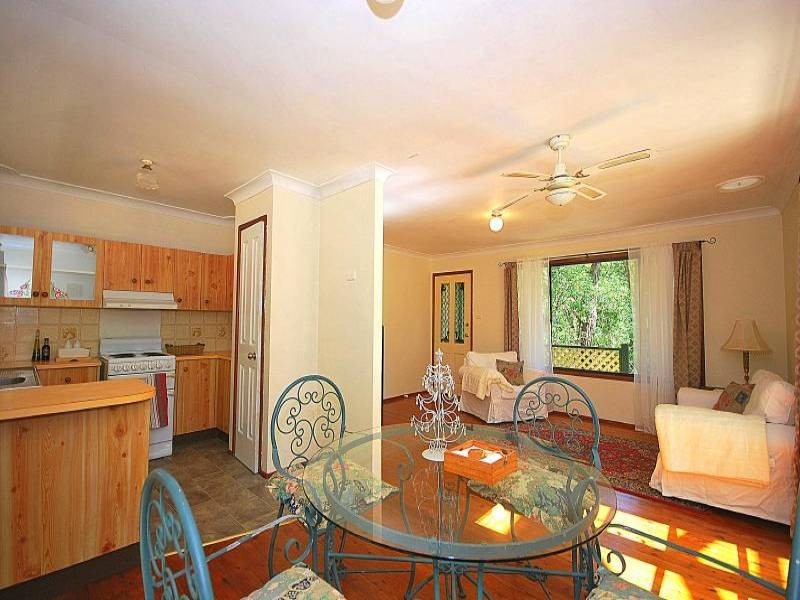 33 Oakglen Road, North Gosford NSW 2250