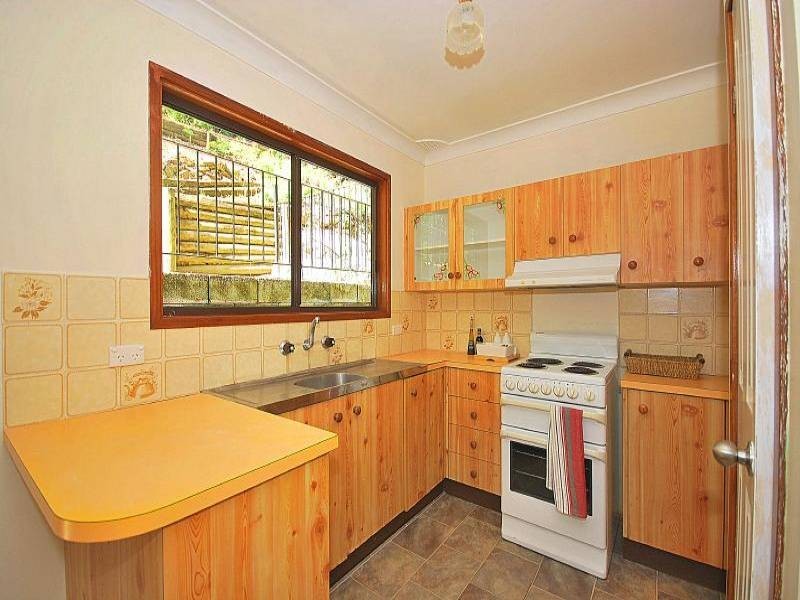 33 Oakglen Road, North Gosford NSW 2250