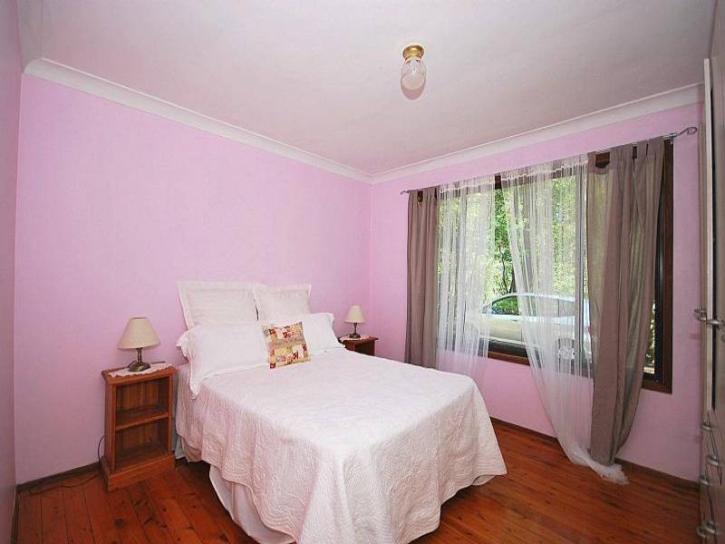 33 Oakglen Road, North Gosford NSW 2250