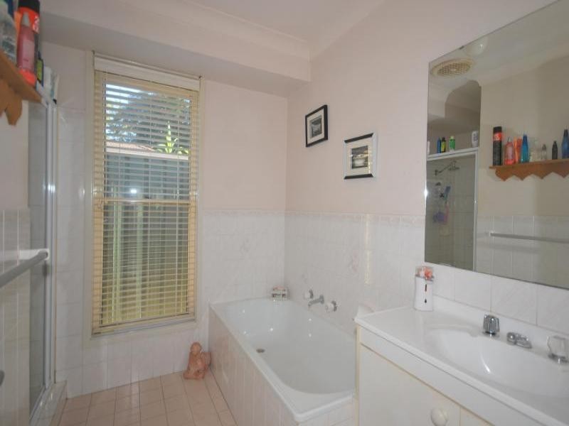 20 Donna Close, Lisarow NSW 2250