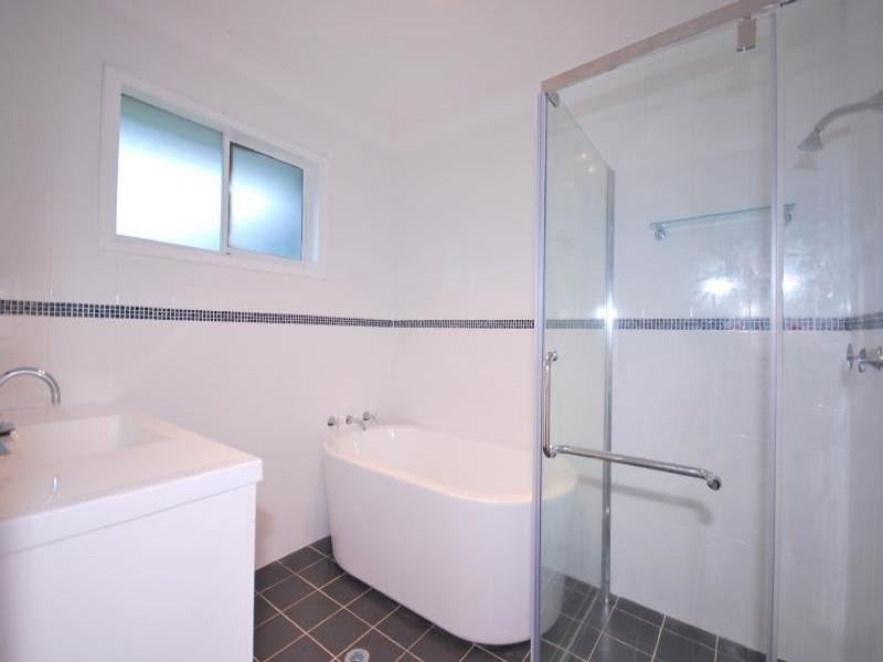 10 Narooma Road, Niagara Park NSW 2250