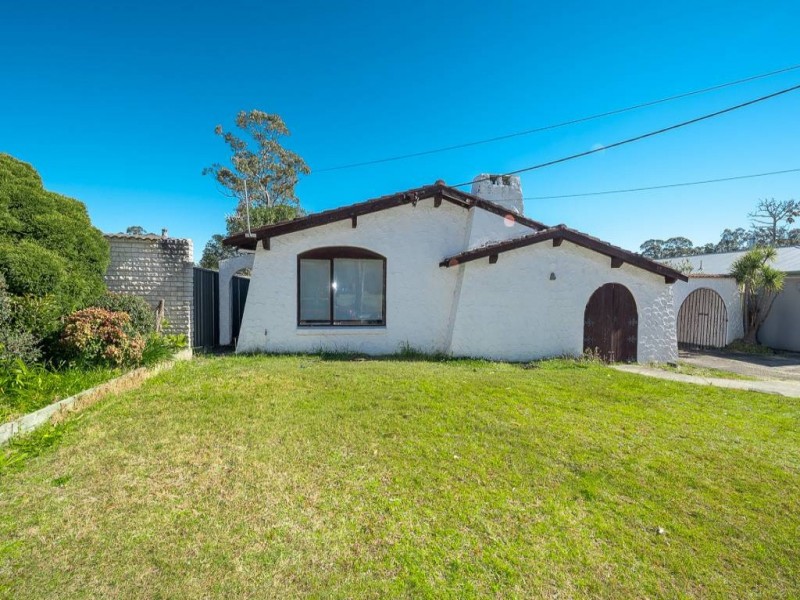 99 Beaumont Avenue, Wyoming NSW 2250