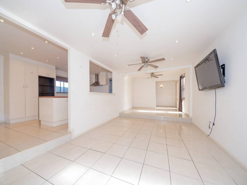 99 Beaumont Avenue, Wyoming NSW 2250