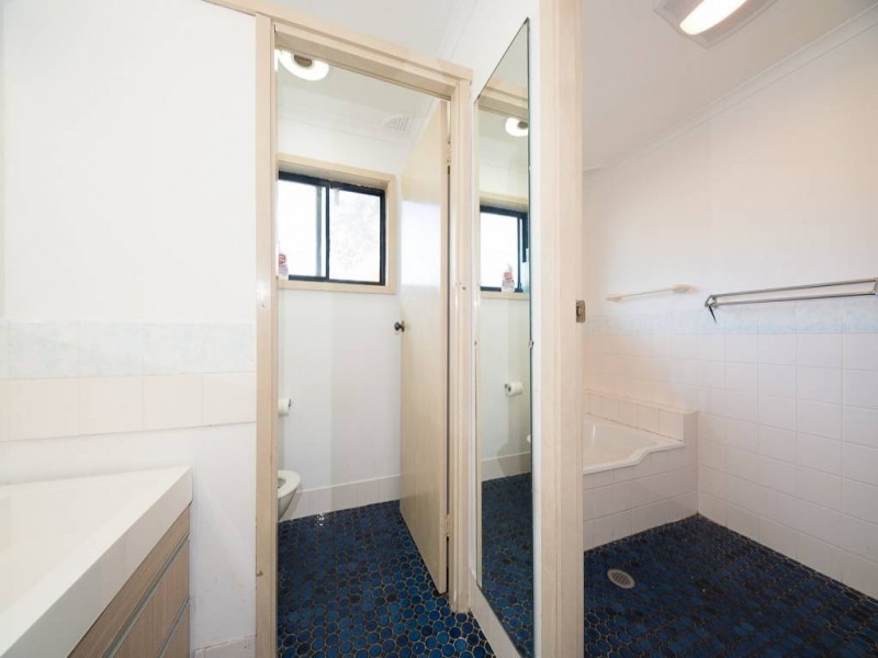 99 Beaumont Avenue, Wyoming NSW 2250