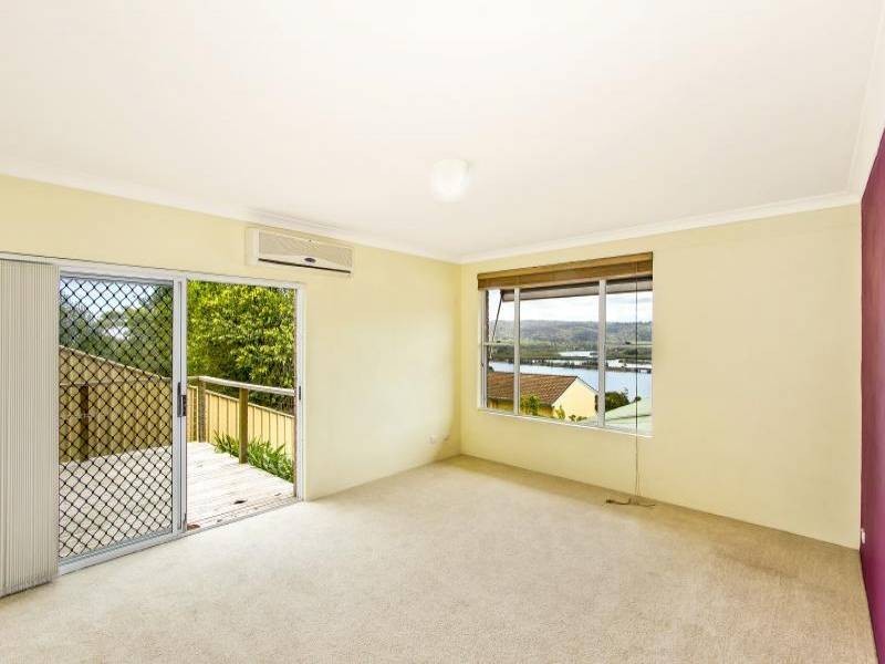 4/100 John Whiteway Drive, Gosford NSW 2250