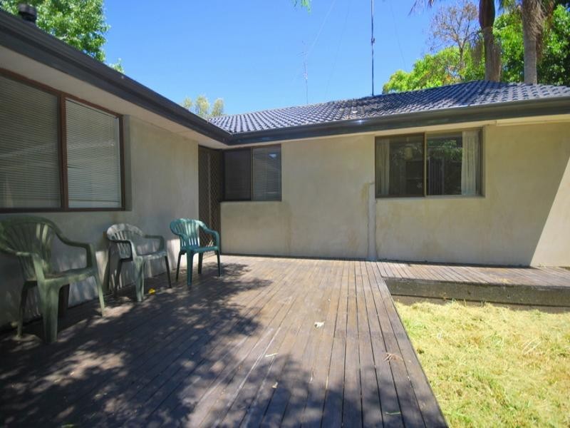 8 Barkala Street, Lisarow NSW 2250