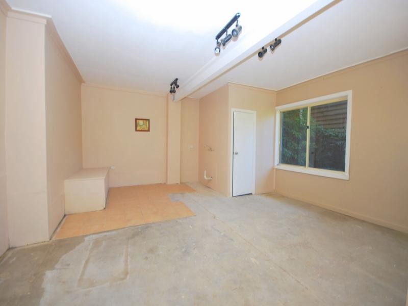 8 Barkala Street, Lisarow NSW 2250