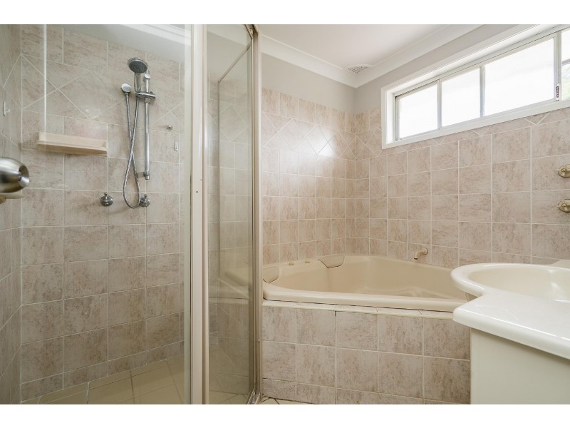 27 Koninderie Pde, Narara NSW 2250