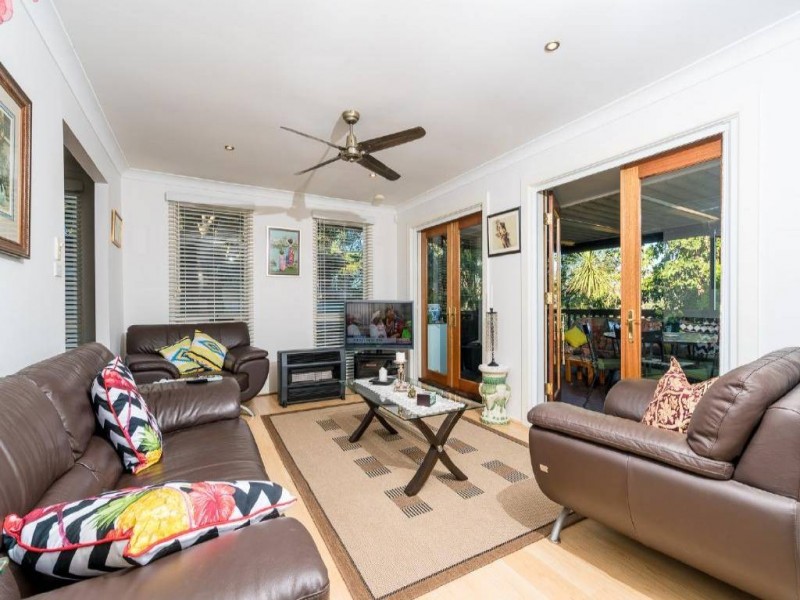 6 Liana Close, Narara NSW 2250