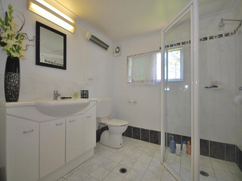 39 Tania Drive, Point Clare NSW 2250