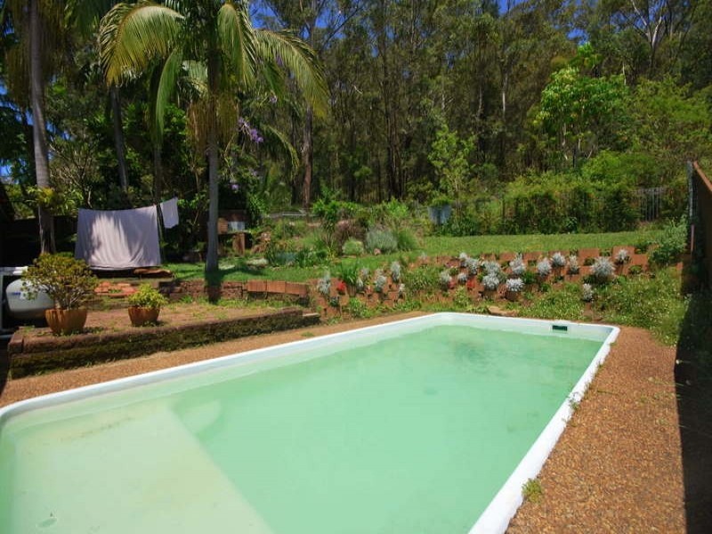 39 Tania Drive, Point Clare NSW 2250