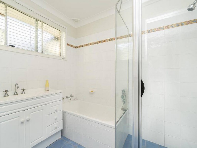 90 Gilda Drive, Narara NSW 2250