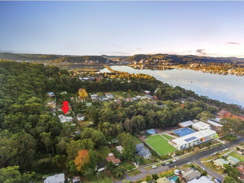 34 Scott Street, Point Clare NSW 2250