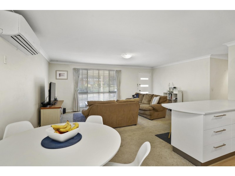 7 Larbonya Avenue, Wyoming NSW 2250