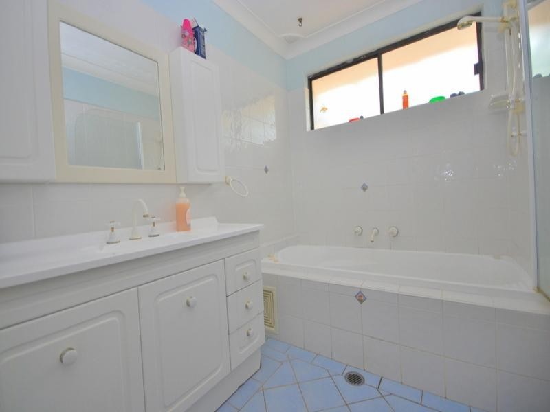 34 Dalton Street, Wyoming NSW 2250