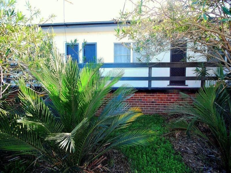 1,2,3,&4/52 Melbourne Street, East Gosford NSW 2250