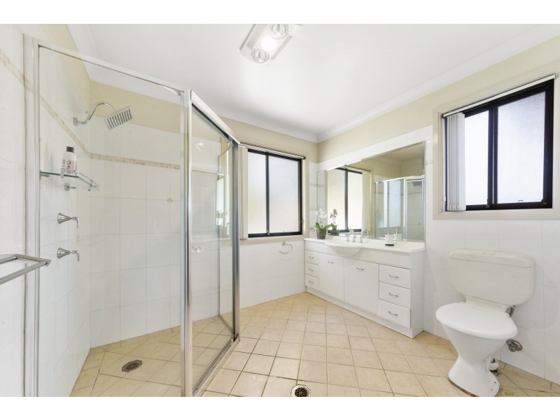 32 Berrys Head Road, Wyoming NSW 2250