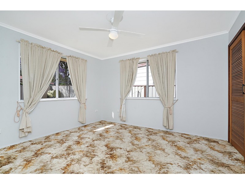 18 Craigend St, Wyoming NSW 2250