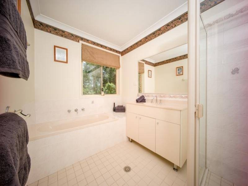 35 Walmsley Road, Ourimbah NSW 2258