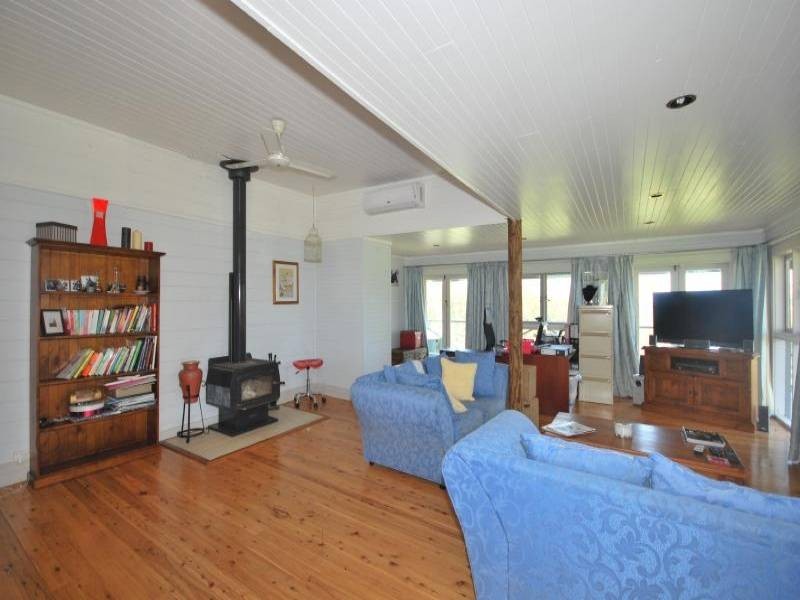 122 Lillicrapps Road, Mangrove Mountain NSW 2250