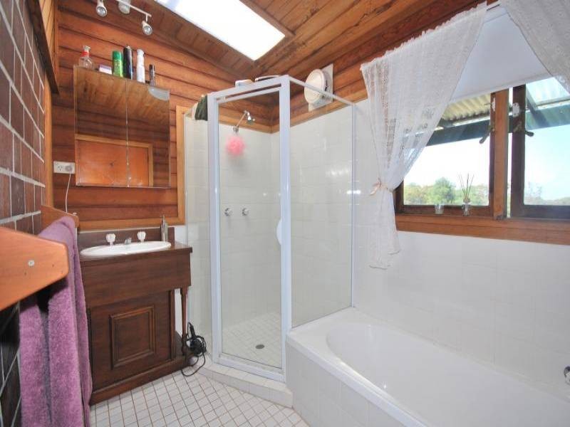 122 Lillicrapps Road, Mangrove Mountain NSW 2250