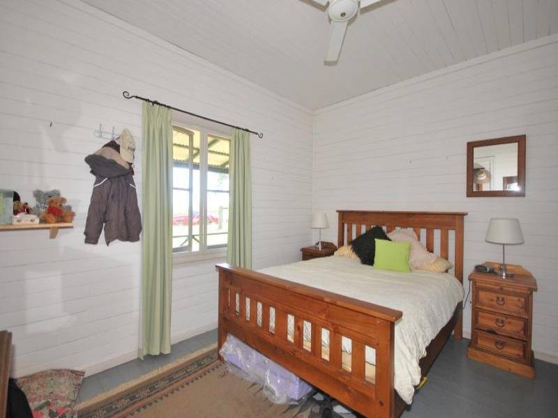 122 Lillicrapps Road, Mangrove Mountain NSW 2250