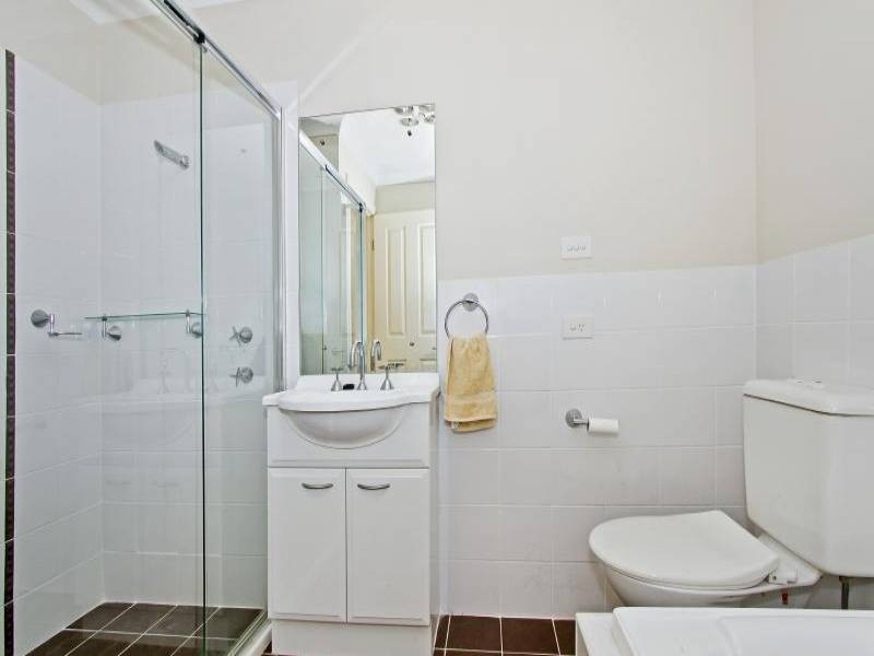 2/6 Bradys Gully Road, North Gosford NSW 2250